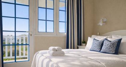 Bright apartment with golf view in Bourgenay port for 4 people