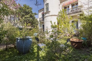 Property grounds - Apartment "Matisse – Villa Sainte" with Mountain View (Amélie-les-Bains-Palalda)