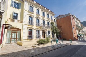Exterior - Apartment 'Dali - Villa Sainte' with Mountain View, Wi-Fi and Air Conditioning (Amélie-les-Bains-Palalda)