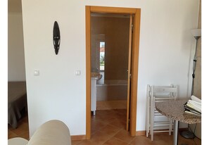 Interior - Cantinho da Luísa (Coimbrã- Atouguia da Baleia)