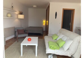 Interior - Cantinho da Luísa (Coimbrã- Atouguia da Baleia)