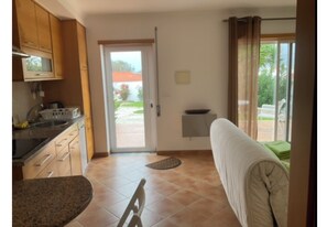 Interior - Cantinho da Luísa (Coimbrã- Atouguia da Baleia)