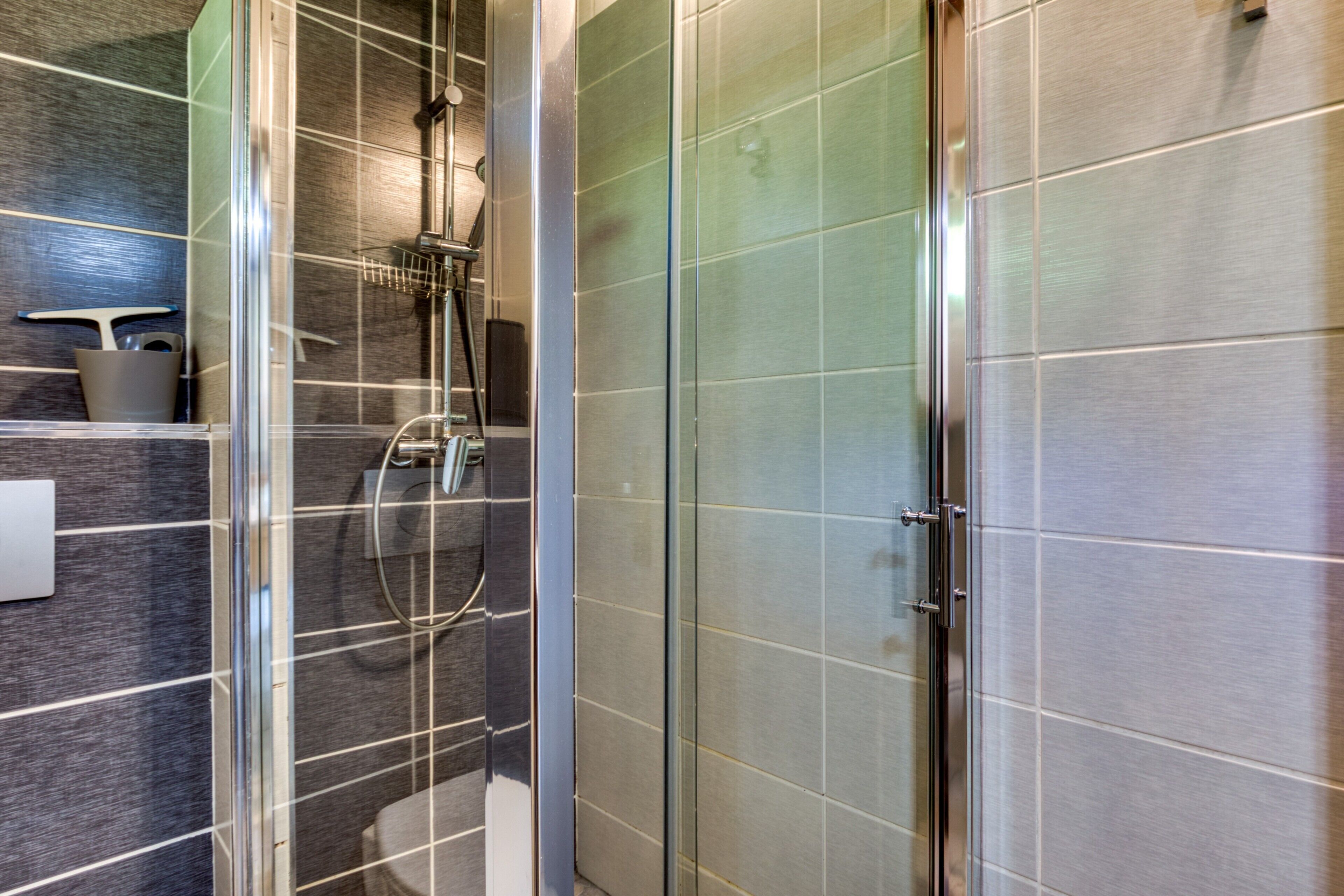 Dusche, kostenlose Toilettenartikel