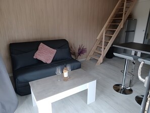 Living area - The Vigné Cabin – Unique Vacation Rental in the Heart of the Hérault Vineyards (Saint-Pargoire)