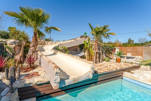 Holiday Home 'La Maison Du Mazet' with Shared Pool, Wi-Fi and Air Conditioning