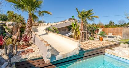 Holiday Home 'La Maison Du Mazet' with Shared Pool, Wi-Fi and Air Conditioning