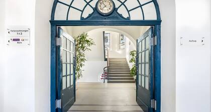Helle & großzügige Ferienwohnung murihaus – Stadtblick-Balkon & Parkplatz