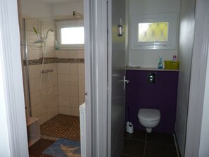 Bathroom - Vrbo Property (Bidos)
