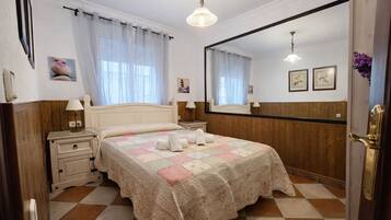 1 dormitorio y ropa de cama