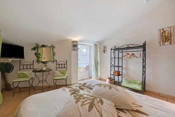 1 habitación, wifi y ropa de cama 