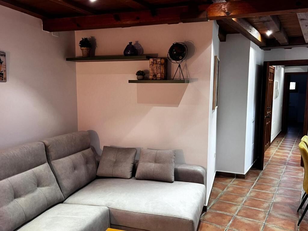 Apartment, Balcony, Mountain View | Living area