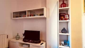 Appartement, uitzicht op bergen | Woonruimte