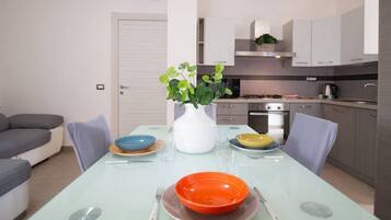 Fridge, microwave, dishwasher