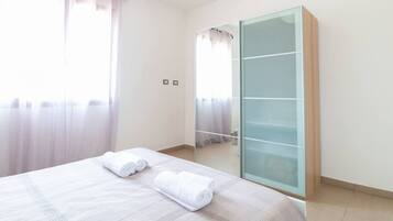 2 bedrooms