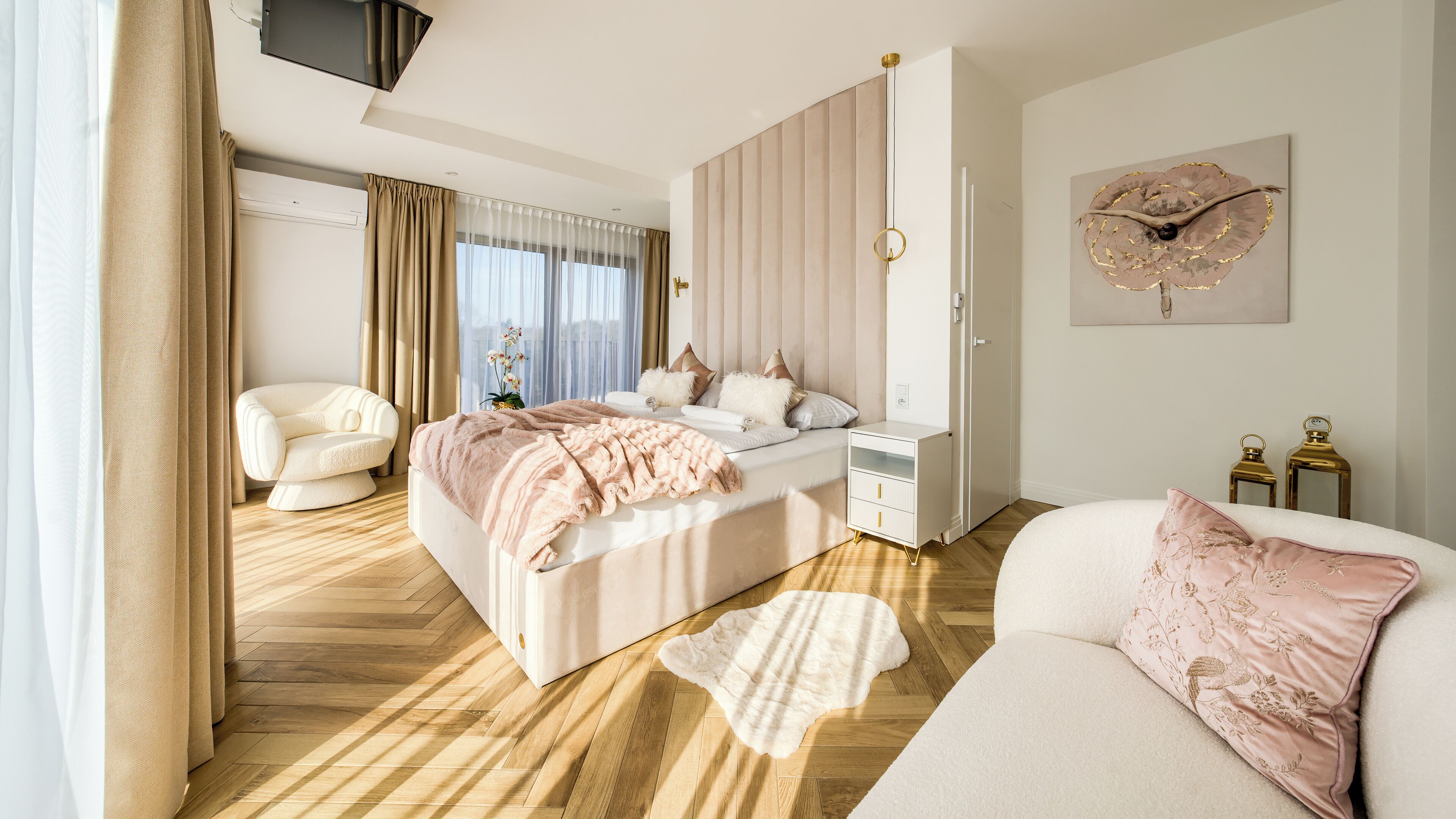 Apartment (B 4.3) | Individually decorated, individually furnished, iron/ironing board