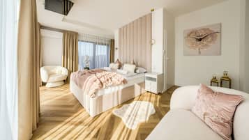 Apartment (B 4.3) | Individually decorated, individually furnished, iron/ironing board
