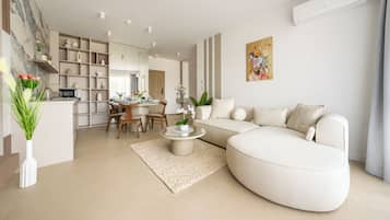 Apartment (B 3.05) | Living area | Flat-screen TV
