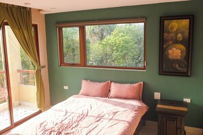 Standard Double Room, Mountain View - Y van cac homestay (Ninh Bình)