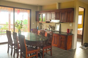 Dining - Y van cac homestay (Ninh Bình)