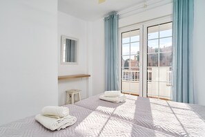2 多间卧室、熨斗/熨衣板、WiFi、床单