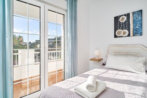 2 slaapkamers, een strijkplank/strijkijzer, wifi, beddengoed