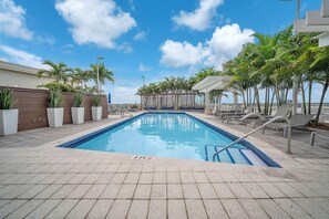 Pool - Family 2BR · BBQ & Pool · 25min Miami Stadium (Miami)