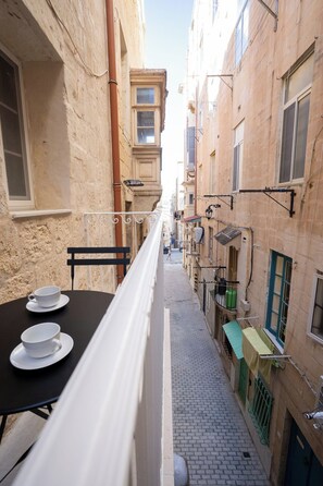 Interior - Cozy Maltese Loft Apartment (Valletta)