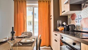 Fridge, oven