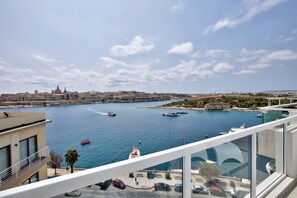 Front of property - Idyllic Penthouse Apartment With Sea View Balcony (Sliema)