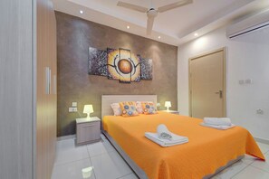 2 bedrooms, iron/ironing board, free cots/infant beds, bed sheets - Exclusive Holiday Flat Steps to the Sliema Shops (Sliema)