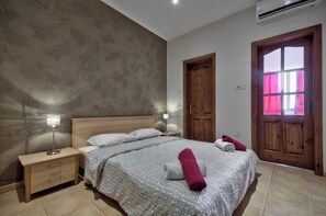 Interior - Delightful Apartment With Traditional Balcony (Sliema)