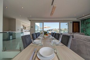 Essbereich im Zimmer