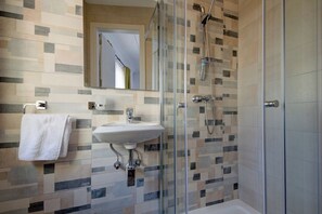 Bathroom - Sliema Sea View Jacuzzi Penthouse (Sliema)