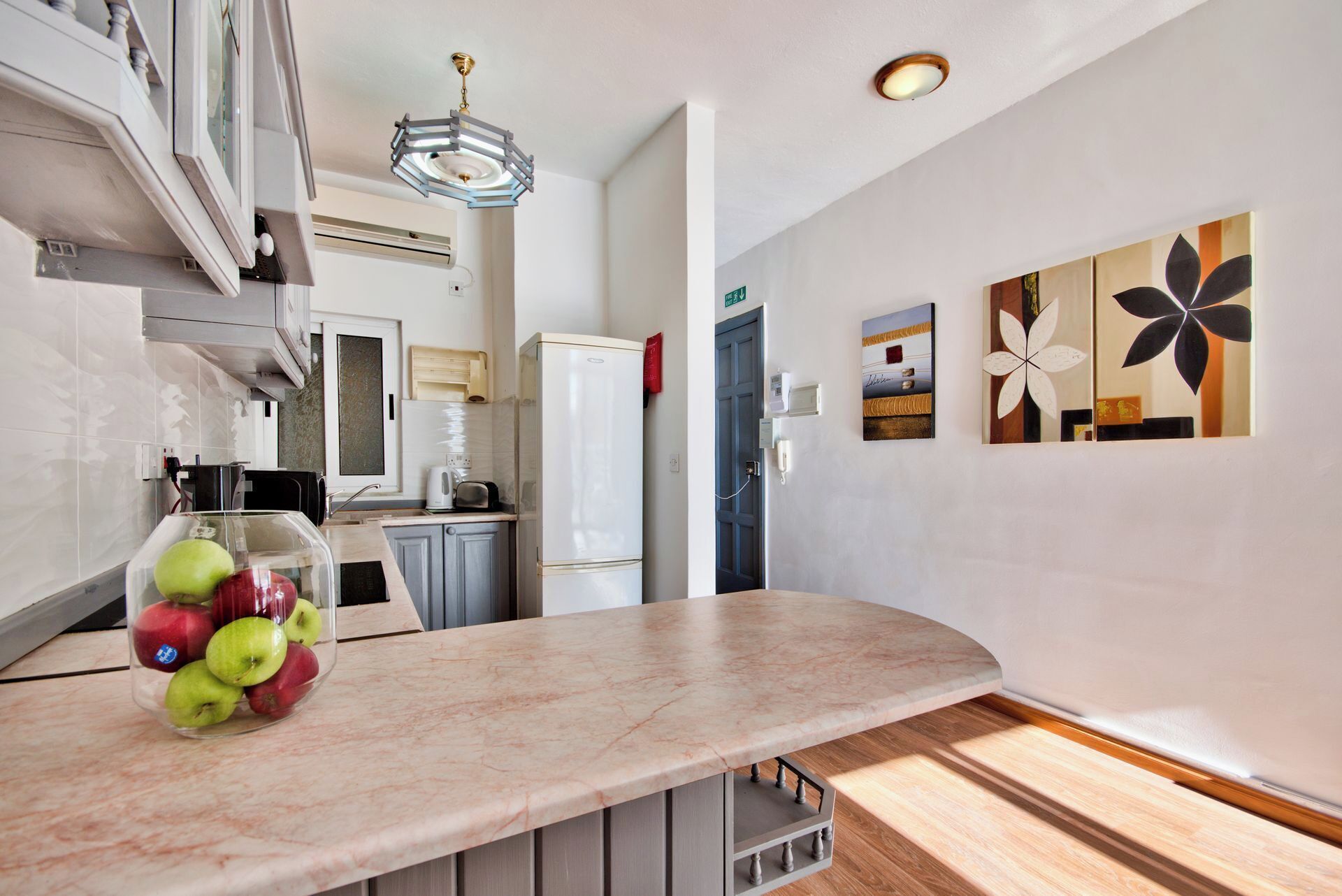 Restauration dans la chambre