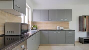 Apartment (3 Bedrooms) | Private kitchen