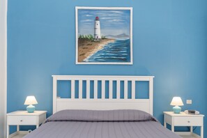 2 bedrooms, iron/ironing board, WiFi, bed sheets - Vacation Home in the Heart of the Village with Private Terrace, Wi-Fi, and Air Conditioning (Calasetta)