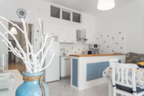 Dining - Vacation Home in the Heart of the Village with Private Terrace, Wi-Fi, and Air Conditioning (Calasetta)