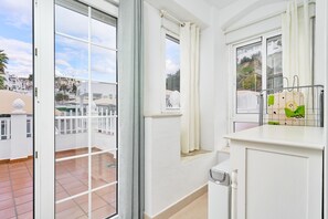 Interior - Apartment 'N4' with Shared Pool, Wi-Fi and Air Conditioning (Nerja)