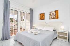2 slaapkamers, een strijkplank/strijkijzer, wifi, beddengoed
