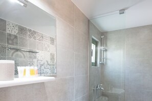 Bathroom - Sarpedon By Forest Villas (Rethymno)