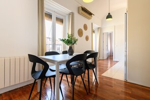 Dining - M (TOL241) Spectacular 2 bedroom apartment in the Plaza Mayor (Madrid)