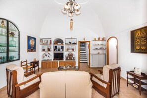 Apartment, 1 Bedroom | Living room - Terrazza con Vista Mozzafiato sul Mare a Positano (Positano)