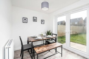 Dining - 59 Eagle Drive (Grimsby)