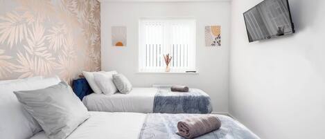 3 habitaciones, decoración personalizada y muebles diferentes