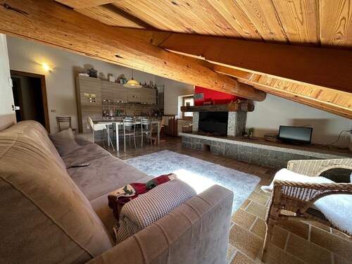 Apartment '3' with Mountain View, Shared Garden and Wi-Fi