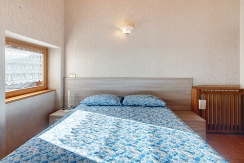 Apartment '4' with Mountain View, Shared Garden and Wi-Fi