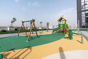 Children’s play area – outdoor - Vogue | Sobha Hartland close to Downtown Dubai Mall | Burj Khalifa (Dubai)