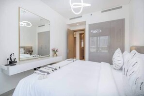 Luxury Apartment, City View - Vogue | Sobha Hartland close to Downtown Dubai Mall | Burj Khalifa (Dubai)