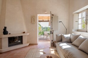 Fireplace - Serra (Estoi)