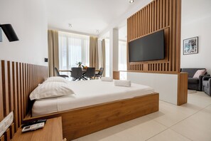 Familieleilighet, utsikt mot bukt